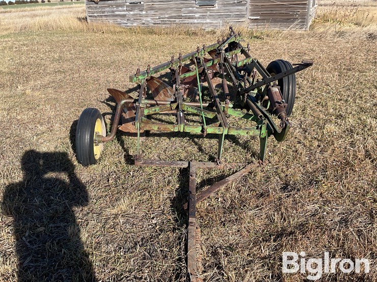 john-deere-5-image-2