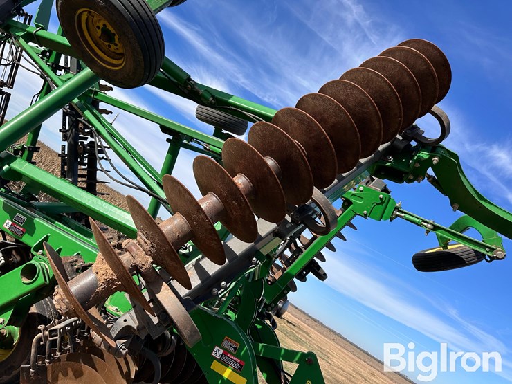 2013-john-deere-2623vt-image-15