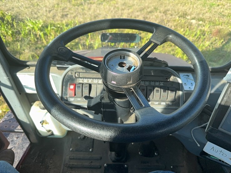 case-ih-3185-patriot-sprayer-image-113