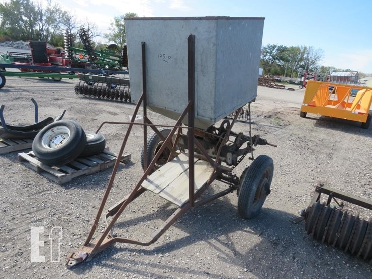 pull-type-seeder-image-2