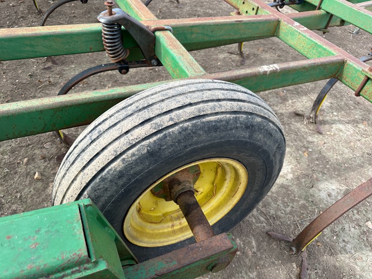 john-deere-38-image-12