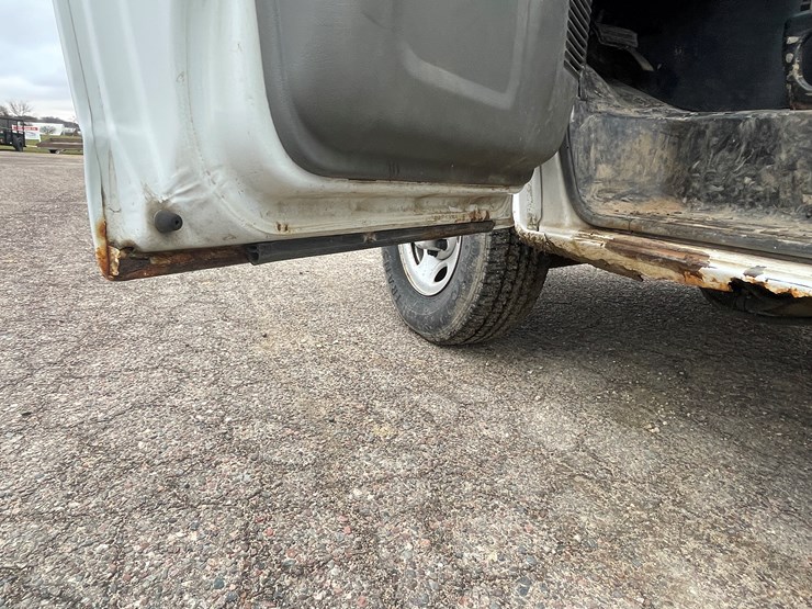 #1064-•-2012-gmc-savana-1-ton-van-(has-wi-title)-image-32