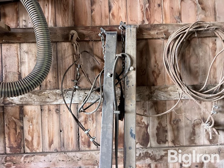 new-holland-98c-image-17