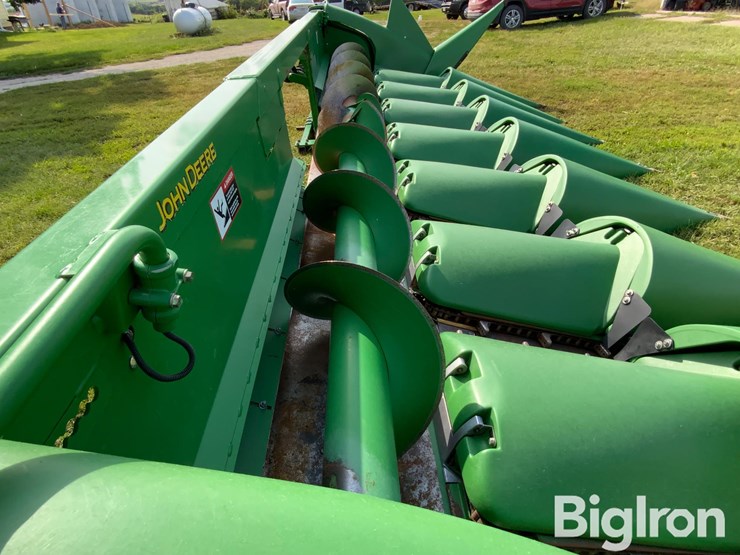 2010-john-deere-608c-image-17