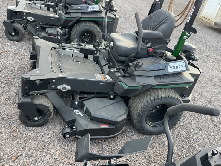 #3076-•-yakta-yxr-710-zero-turn-lawn-mower-image-13