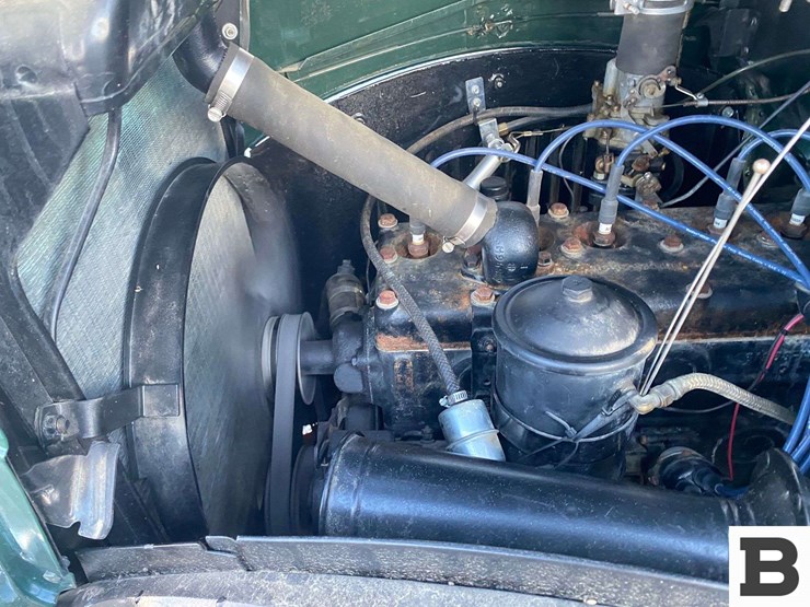 1940-international-d5-30-flatbed-truck-image-31