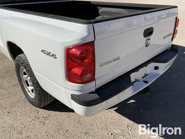 2010-dodge-dakota-image-17