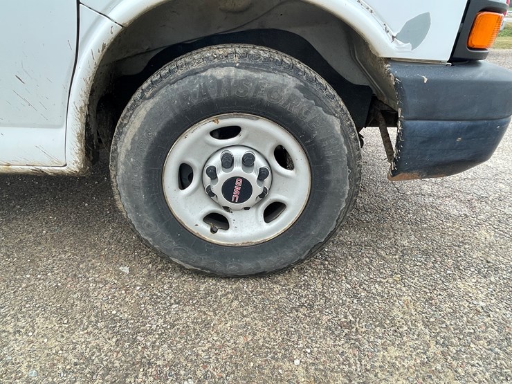 #1064-•-2012-gmc-savana-1-ton-van-(has-wi-title)-image-76