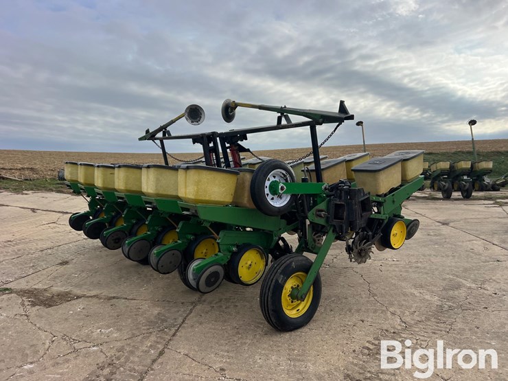 john-deere-7000-image-5