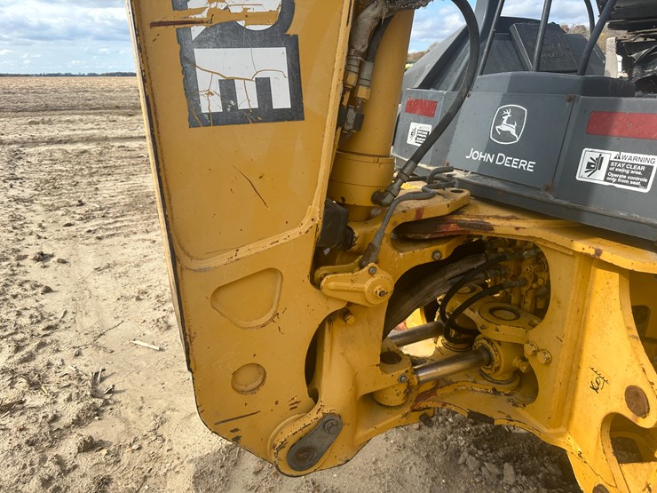 deere-310sg-image-17