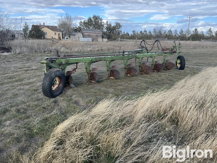 john-deere-7-image-5