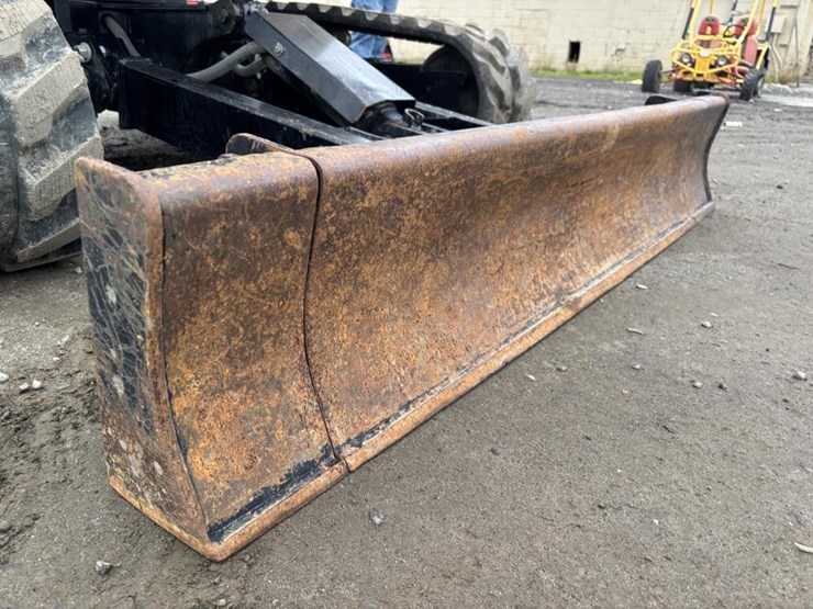 2022-caterpillar-302.7cr-image-10