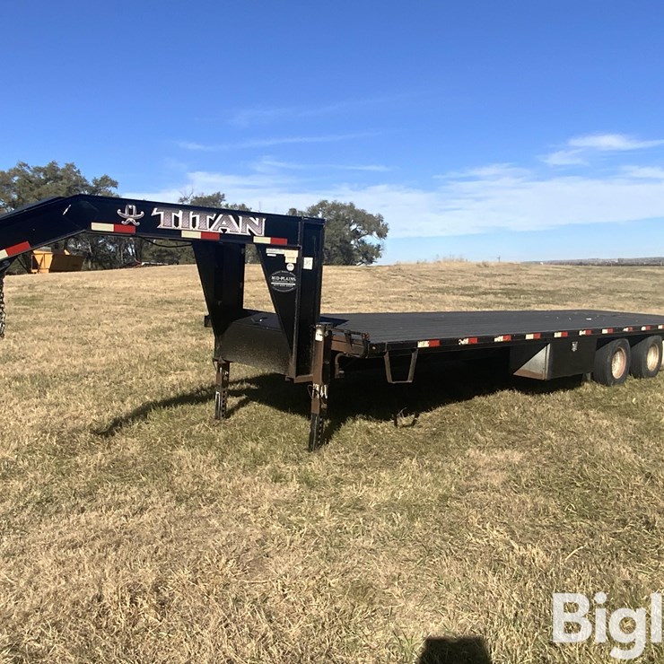 2013 TITAN TRAILER