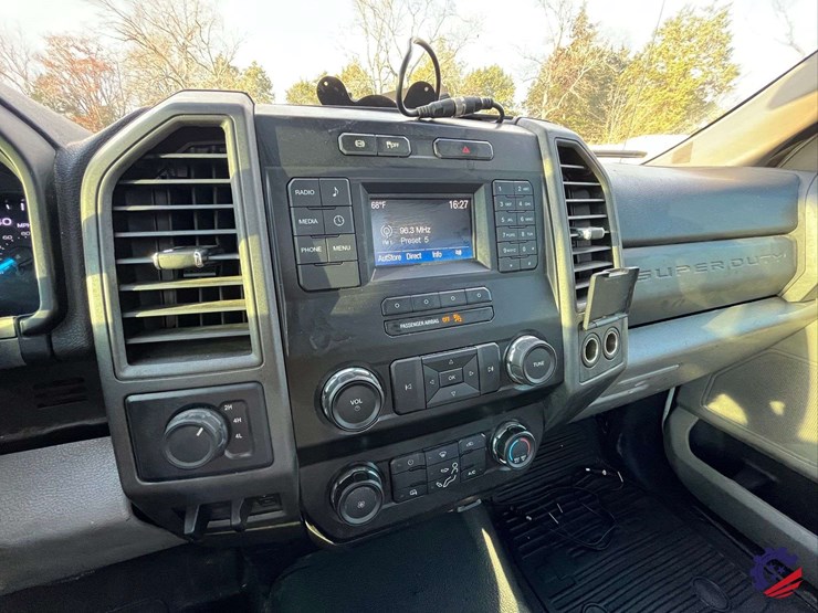 2019-ford-f350-xl-image-58