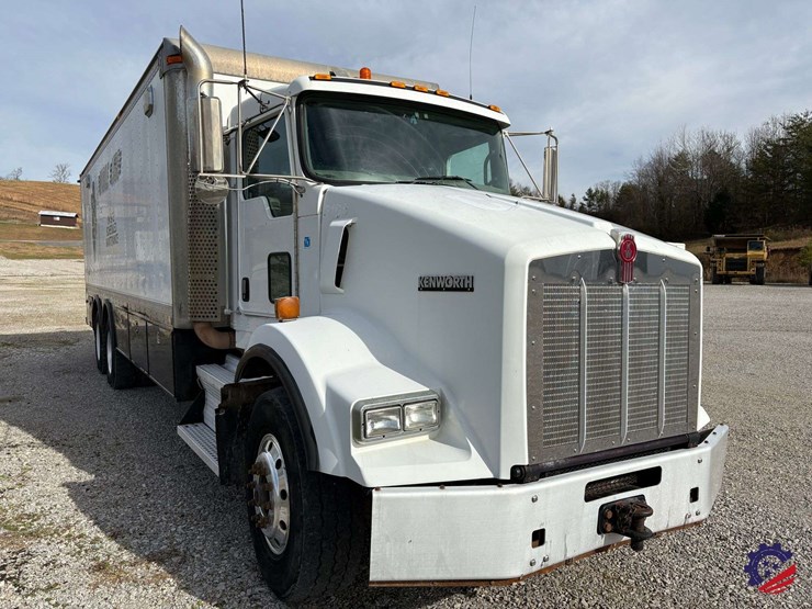 2009-kenworth-t800-image-6