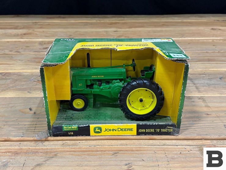 ertl-die-cast-replica-john-deere-70-tractor-1:16-scale-image-1