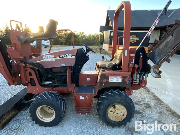 2010-ditch-witch-rt45-image-10