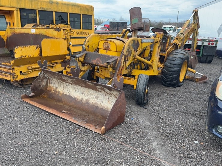 john-deere-400-image-1