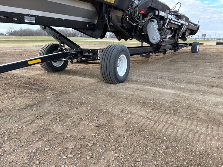 unverferth-aws-45-header-trailer-image-1