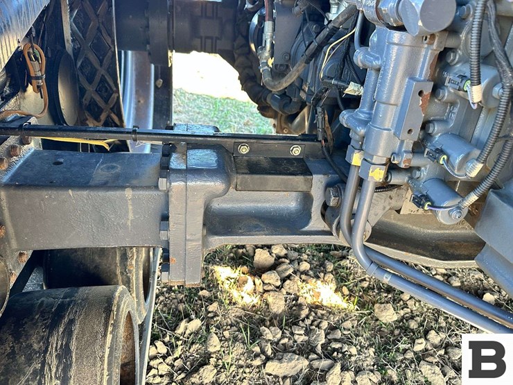 cat-challenger-55-tractor-image-56