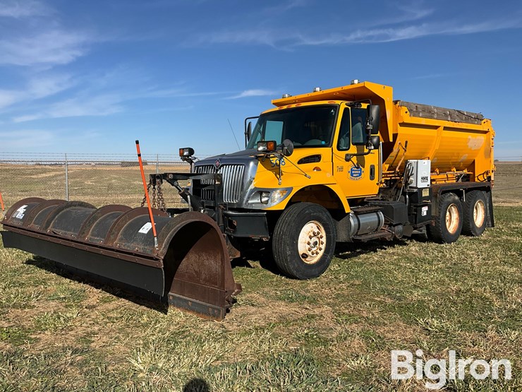 2003-international-7400-image-1