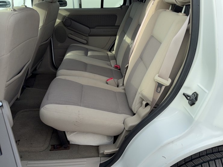 2007-ford-explorer-image-15