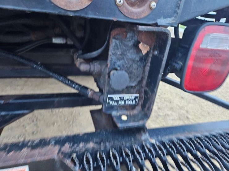 #3284-•-2003-gmc-c5500-aerial-truck-image-26