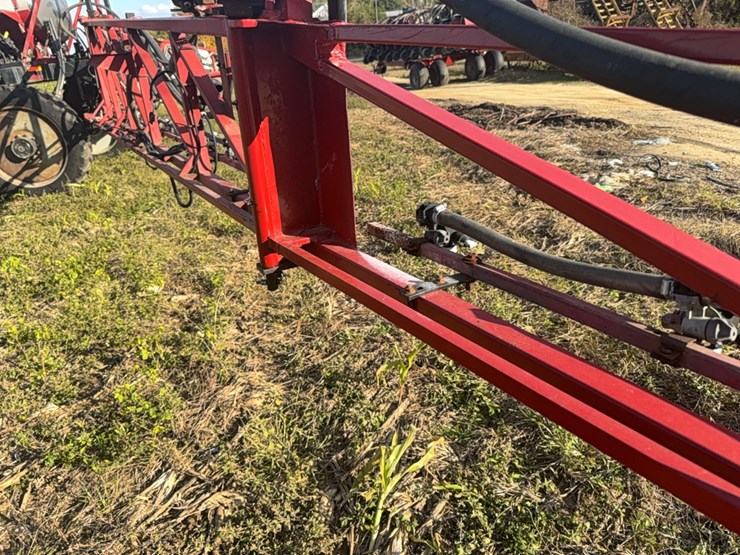 case-ih-3185-patriot-sprayer-image-58