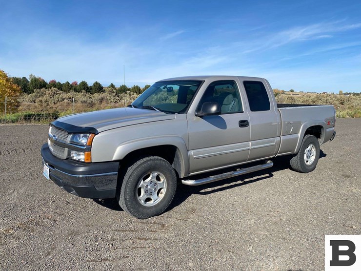 2004-chevrolet-silverado-1500-image-2