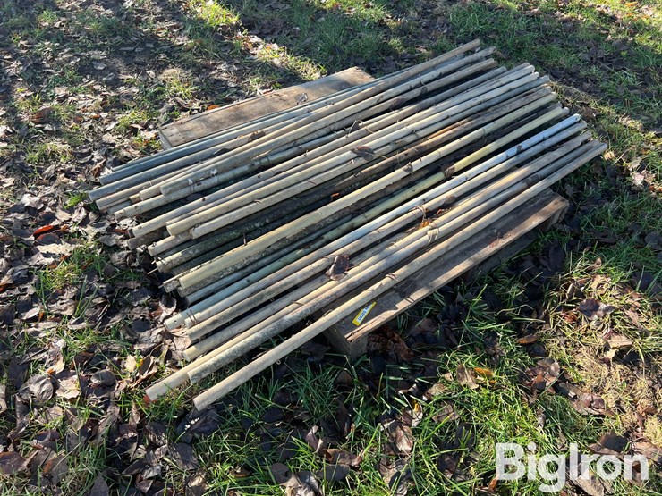 fiberglass-6'-electric-fence-posts-image-1
