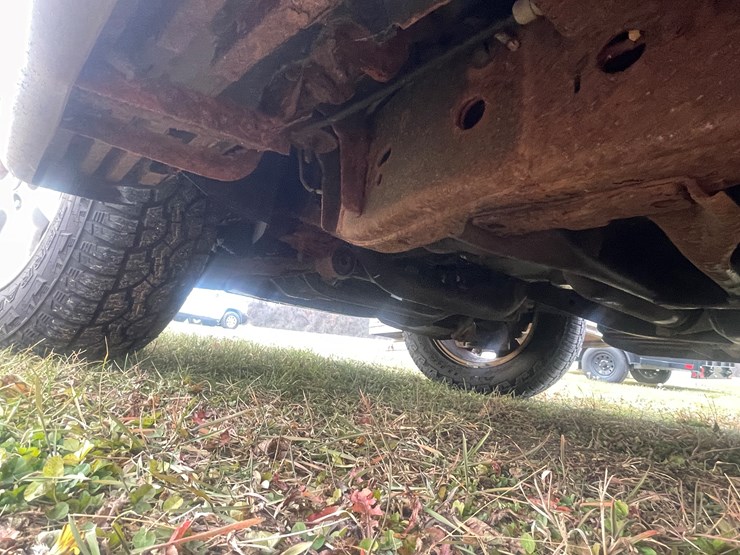 2004-ford-explorer-image-19