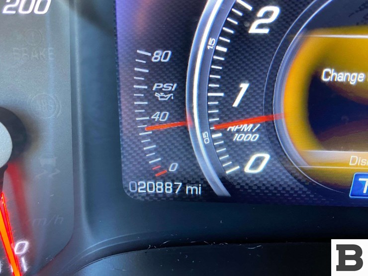 2014-chevrolet-corvette-stingray-coupe-image-20