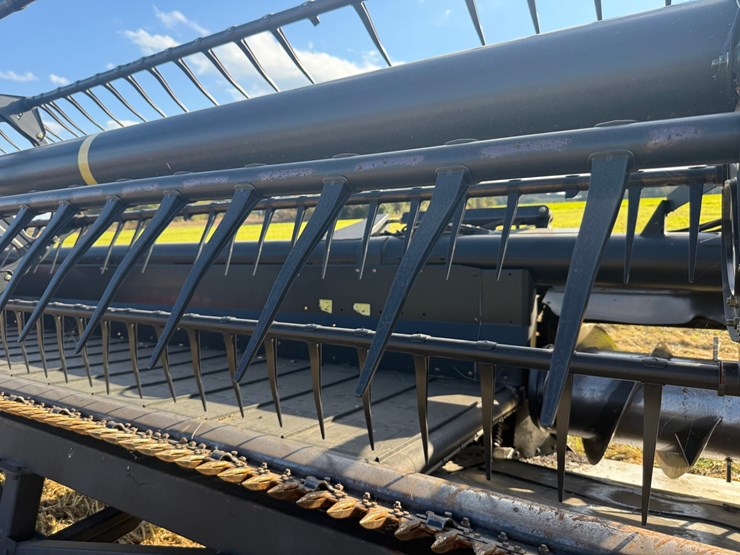 2014-macdon-40-foot-flex-draper-head----header-cart-not-included-image-33