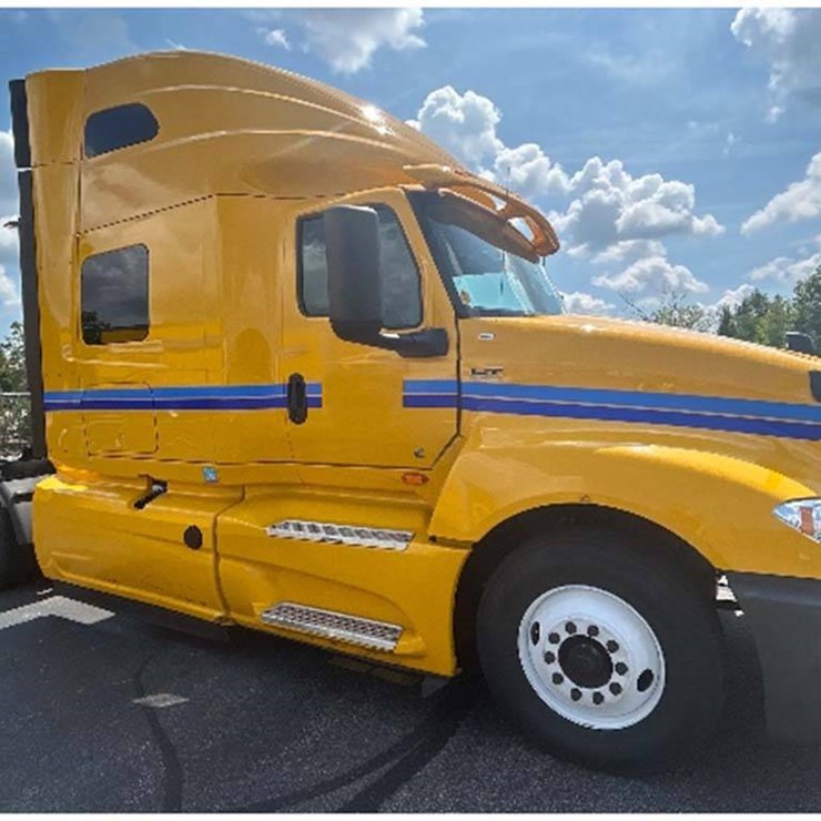 2020 INTERNATIONAL LT