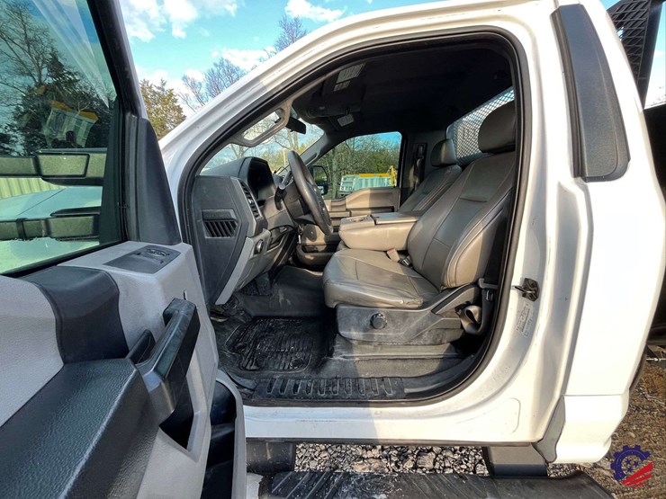 2019-ford-f350-xl-image-52