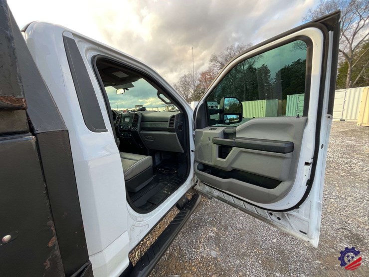 2019-ford-f350-xl-image-43