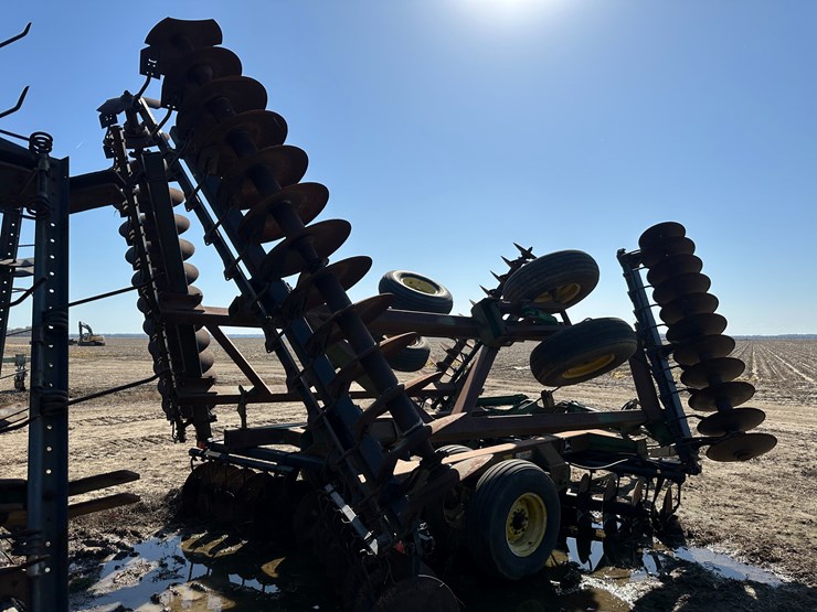 john-deere-26-image-3