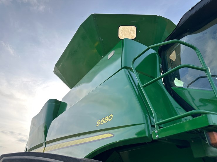 2015-john-deere-s680-image-35
