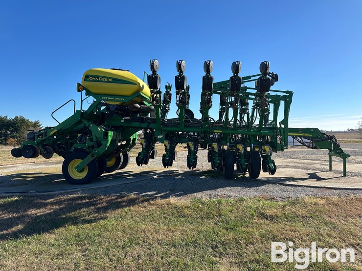 2010-john-deere-1790-ccs-image-4