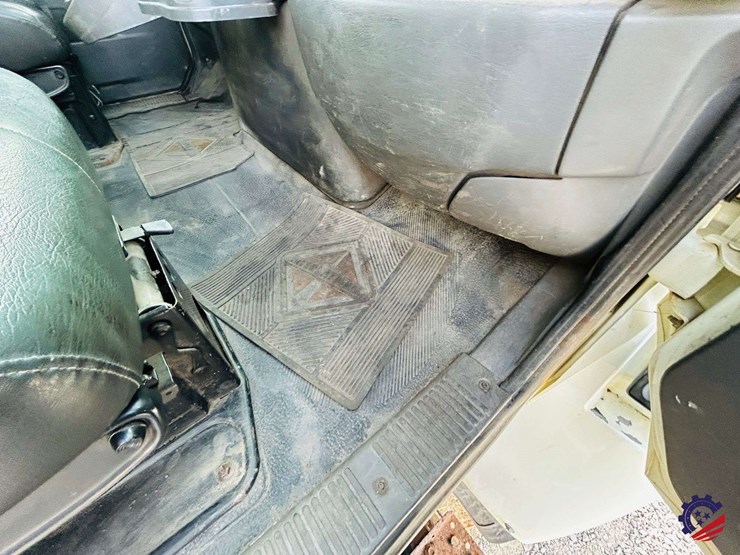 2013-international-durastar-4400-image-85