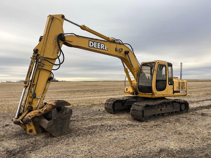 deere-160-lc-image-1