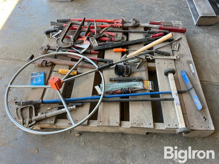 pallet-of-farm-&-shop-tools-image-2