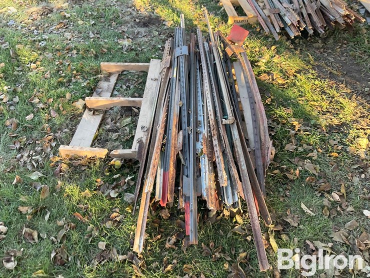pallet-of-t-posts-image-4