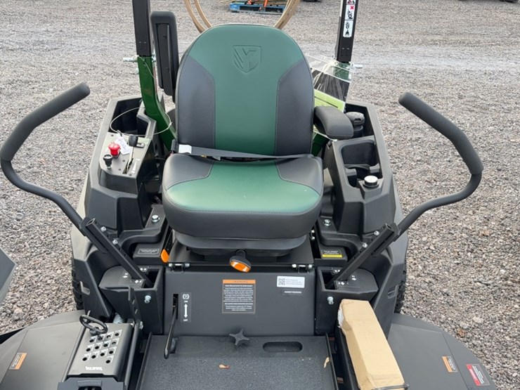 #3077-•-yakta-yxr-320-zero-turn-lawn-mower-image-6