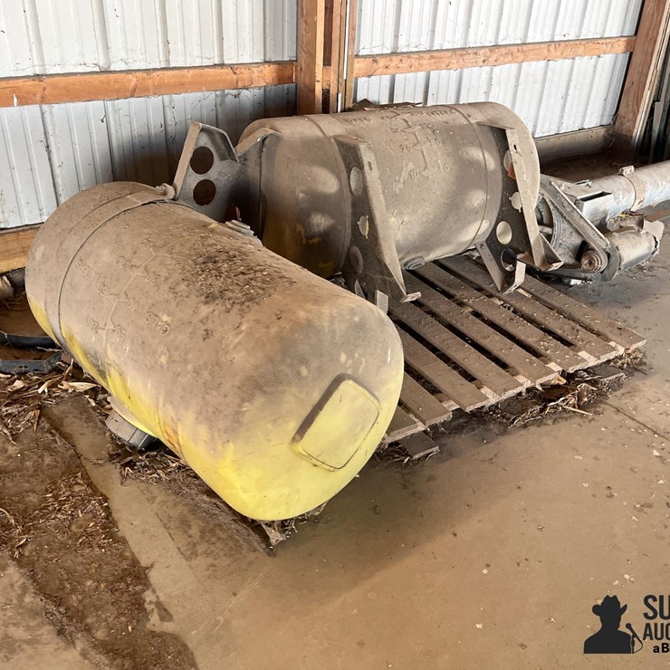 70-Gal Fertilizer Tanks