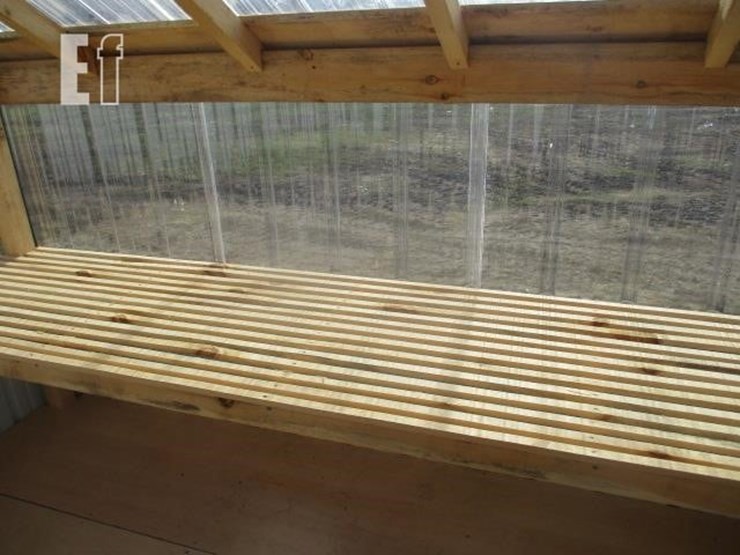 10x8-green-house-10x8-green-house-with-tables-image-2