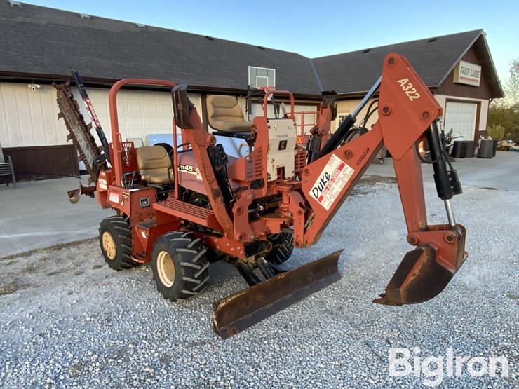 2010-ditch-witch-rt45-image-3