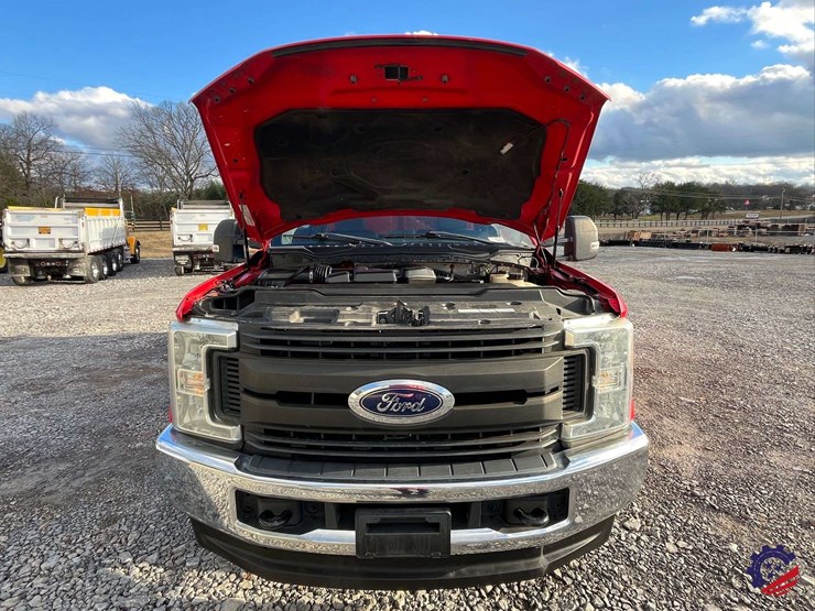 2017-ford-f350-xl-image-46