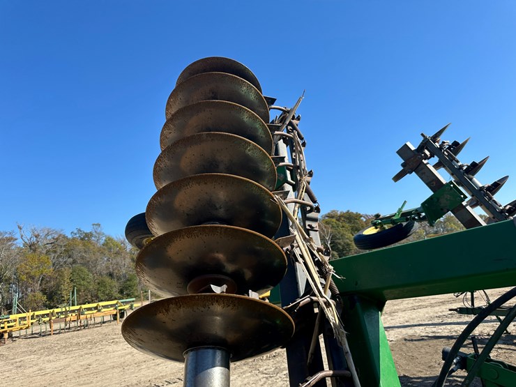 john-deere-26-image-28