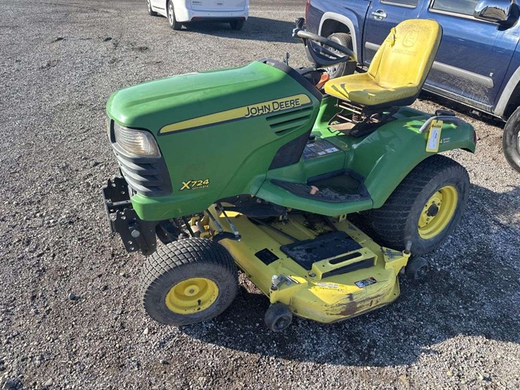 john-deere-x724-image-1
